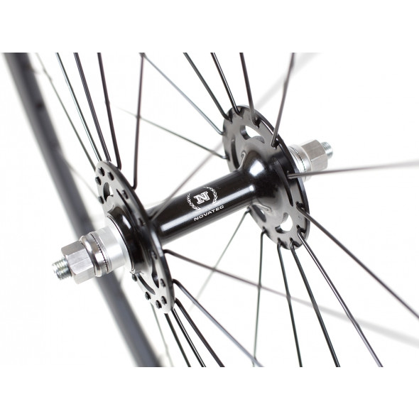Kolesa P Z NOVATEC Pista Fixed Black 28 700C Pecobikes Juicy bikes